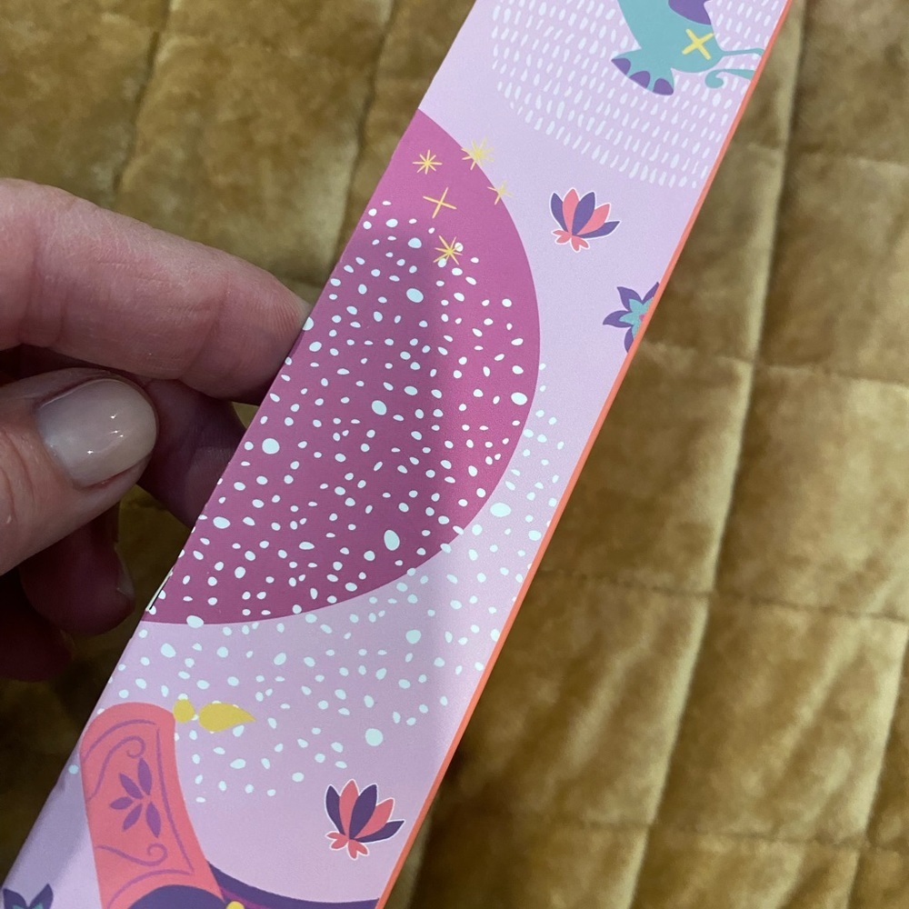 Princess Jasmine WET brush! LIMITED EDITION detangler- great 4 kids and adults! - Picture 3 of 9